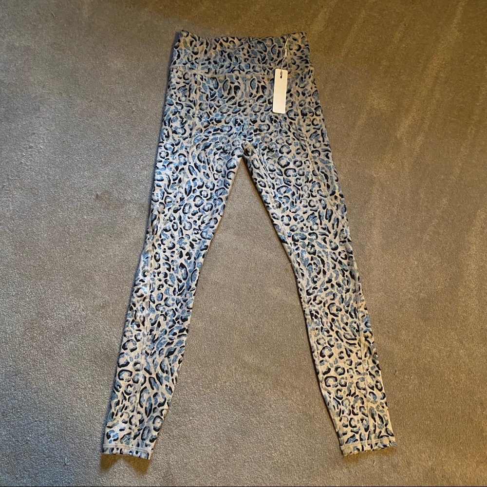 Leopard Print Leggings - Picture 2 of 2